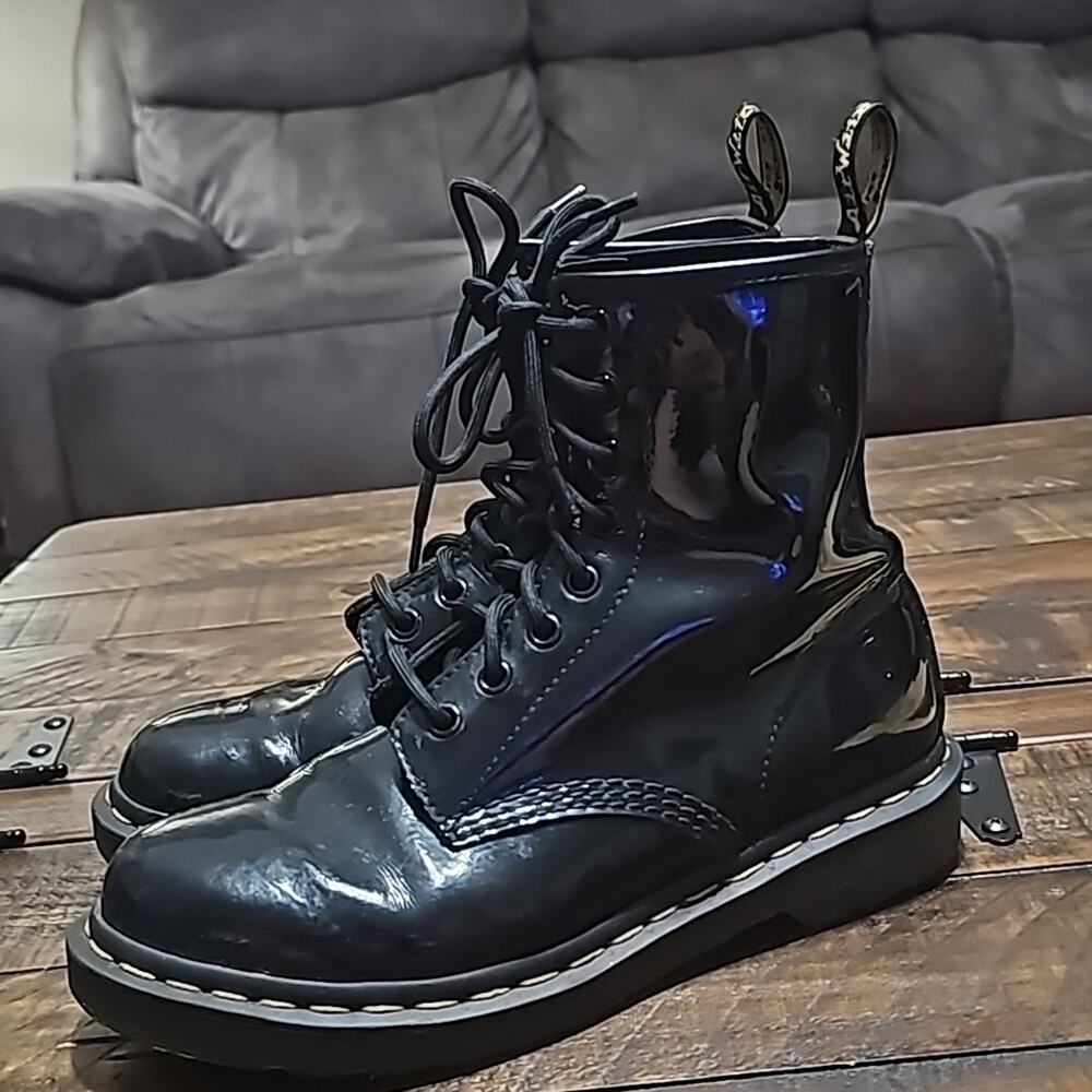 Dr Martins - Patent Leather Sz 7